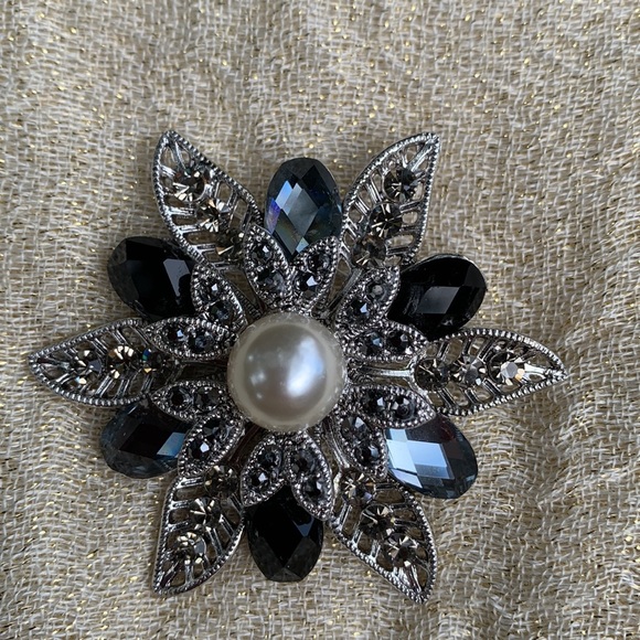 Premier Designs Broach, can also be worn as a necklace - Picture 4 of 12